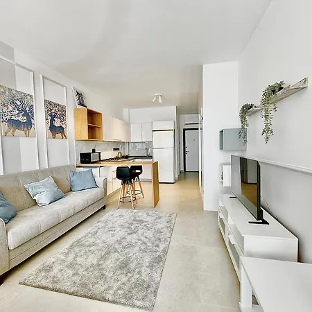 Thalassa Sunny Apartment